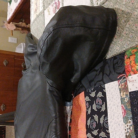 Womens Leather Jacket. - Picture 7 of 10